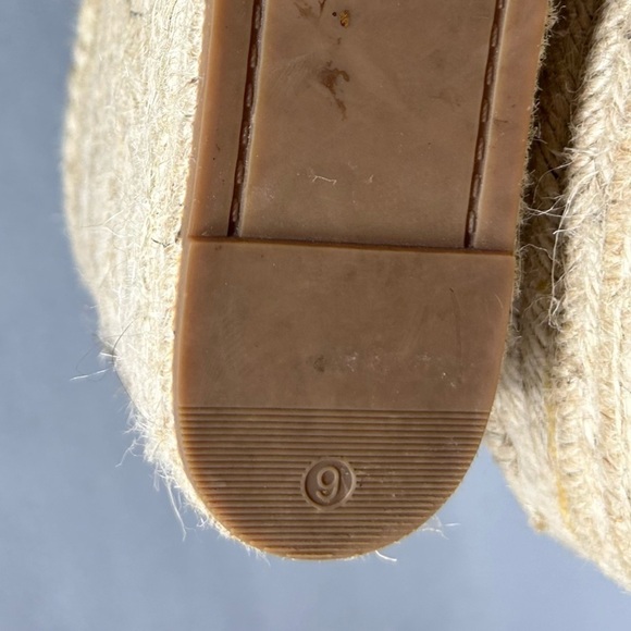 Marc Fisher Alida Sandal Taupe Womens Size 9. - Picture 12 of 13